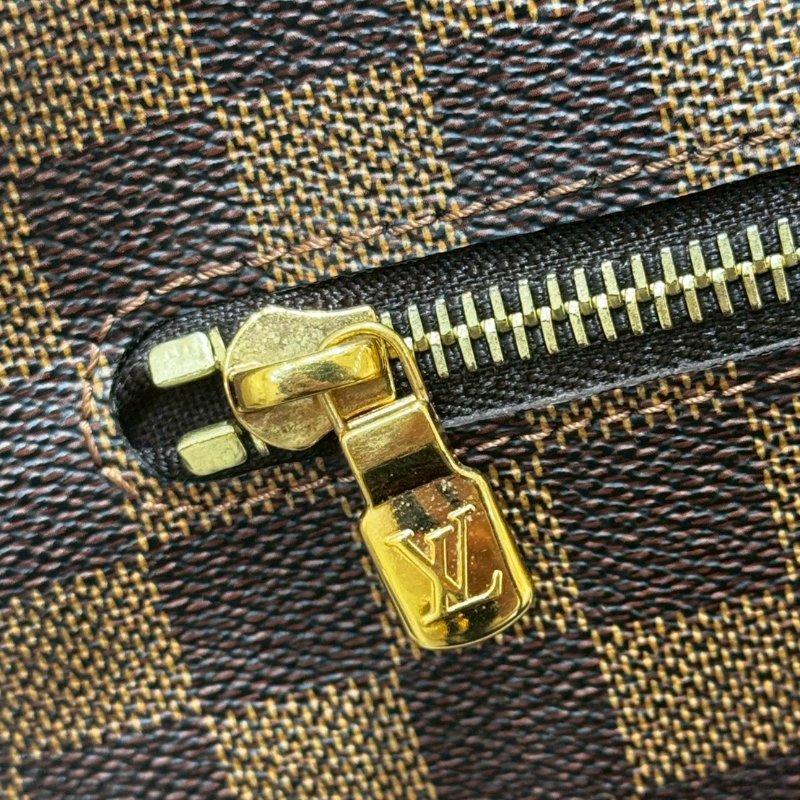 Louis Vuitton 經典棋盤格斜背包-13