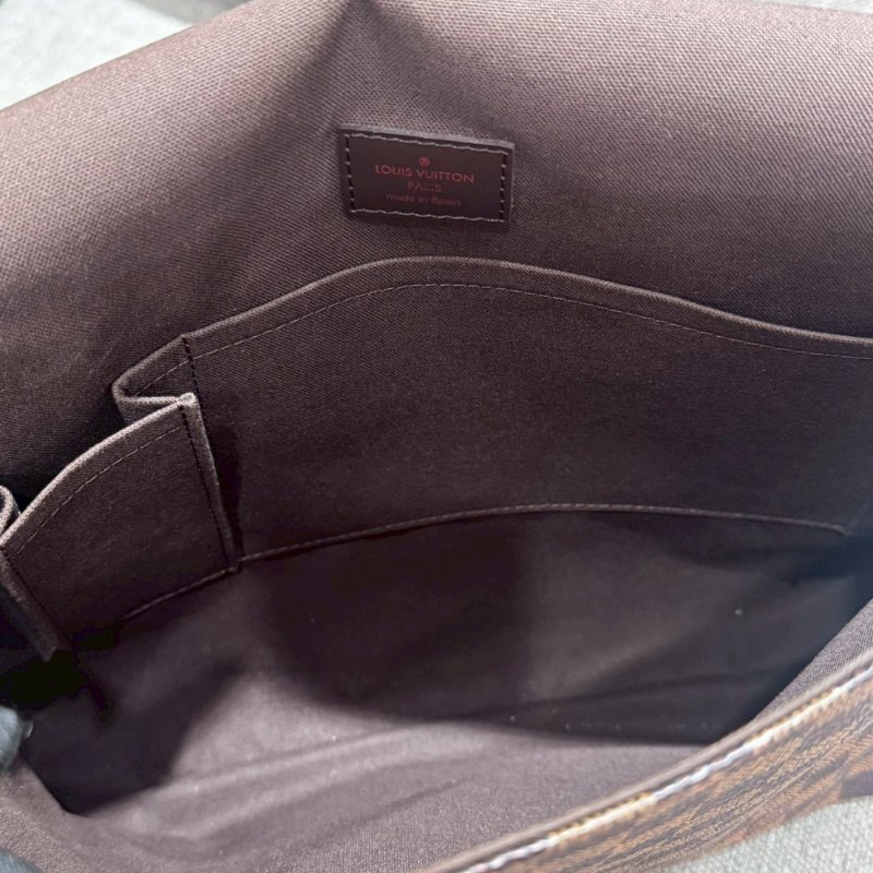 Louis Vuitton 經典棋盤格斜背包-15