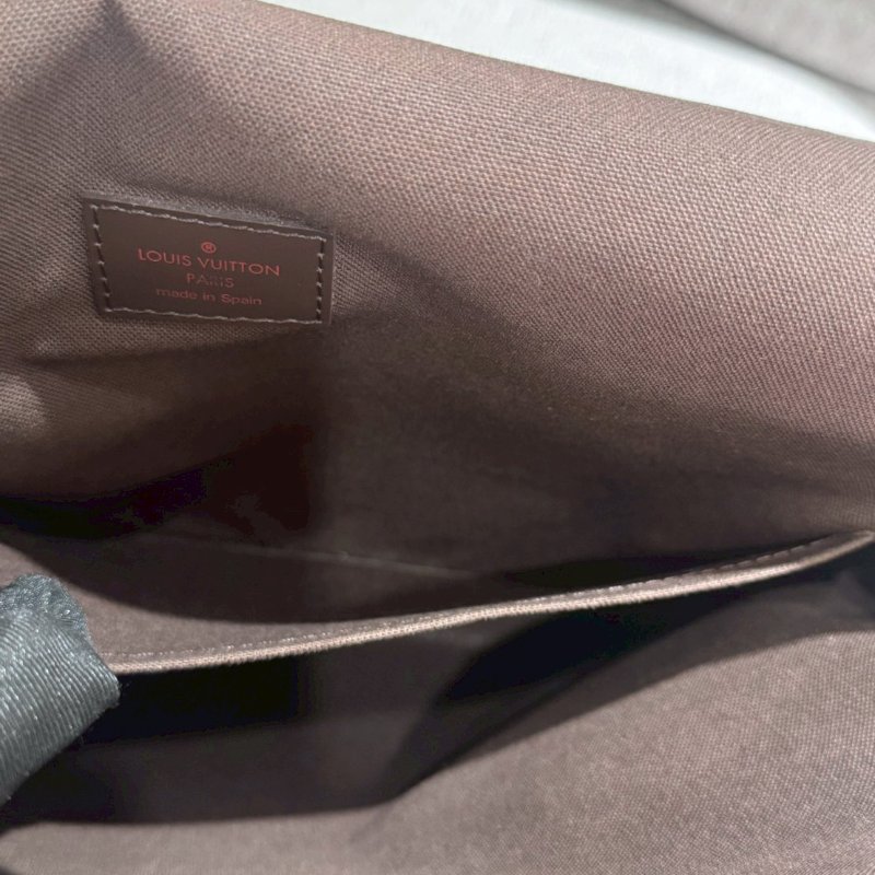 Louis Vuitton 經典棋盤格斜背包-16