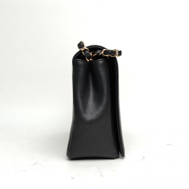 CHANEL 黑色羊皮24開琺瑯扣CF中大號28季節款肩背包-1