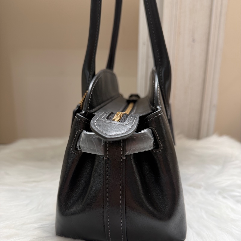 蔻馳Coach Empire Carryall 34 黑色-4