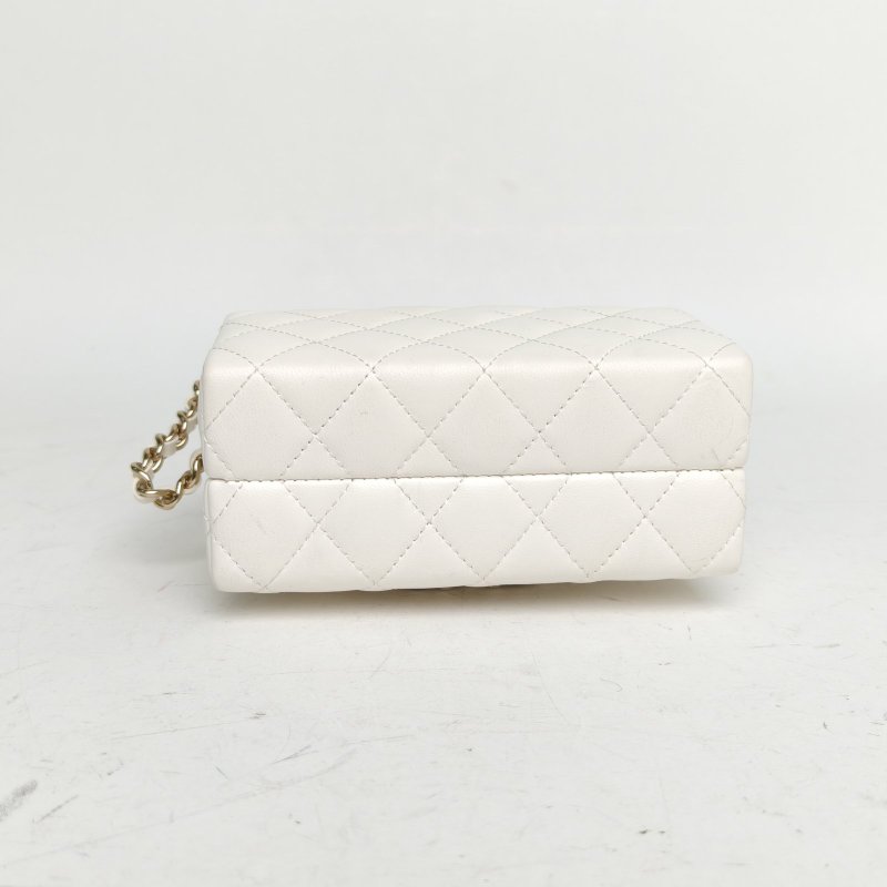 CHANEL 白色羊皮鐳射標金扣23A珍珠盒子晚宴包肩背包-4