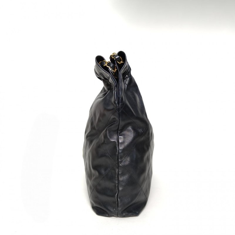 CHANEL 22BagTote托特包中號黑色牛皮晶片開白扣肩背包-1