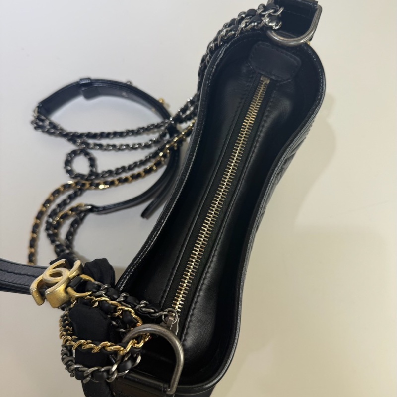 CHANEL|經典流浪包 小號 黑-5