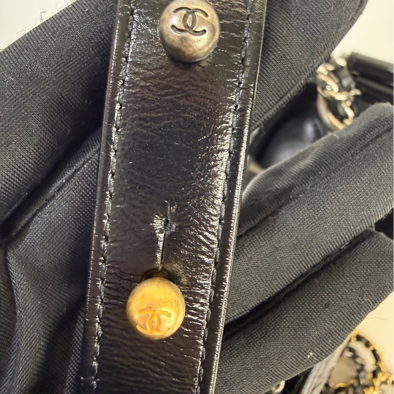 CHANEL|經典流浪包 小號 黑-7
