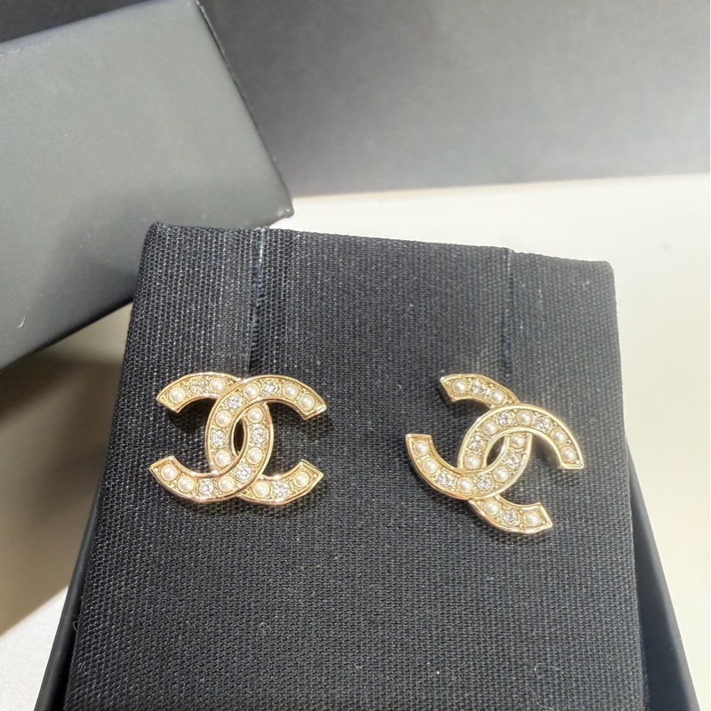 CHANEL|珍珠水鑽耳釘-1