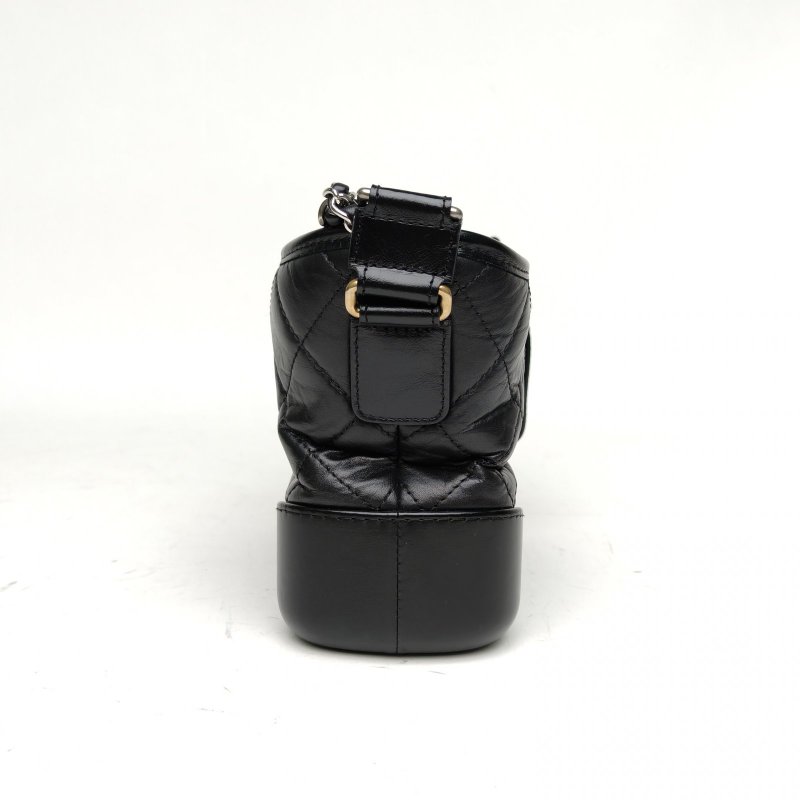 CHANEL GABRIELLE流浪小號黑色牛皮29開金銀扣寬LOGO手提肩背包-3