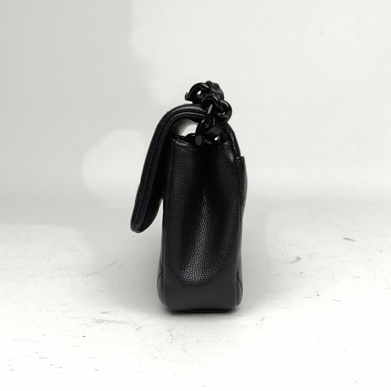 CHANEL 黑色荔枝牛皮30開琺瑯扣CF系列Soblack大mini口蓋包肩背包-1