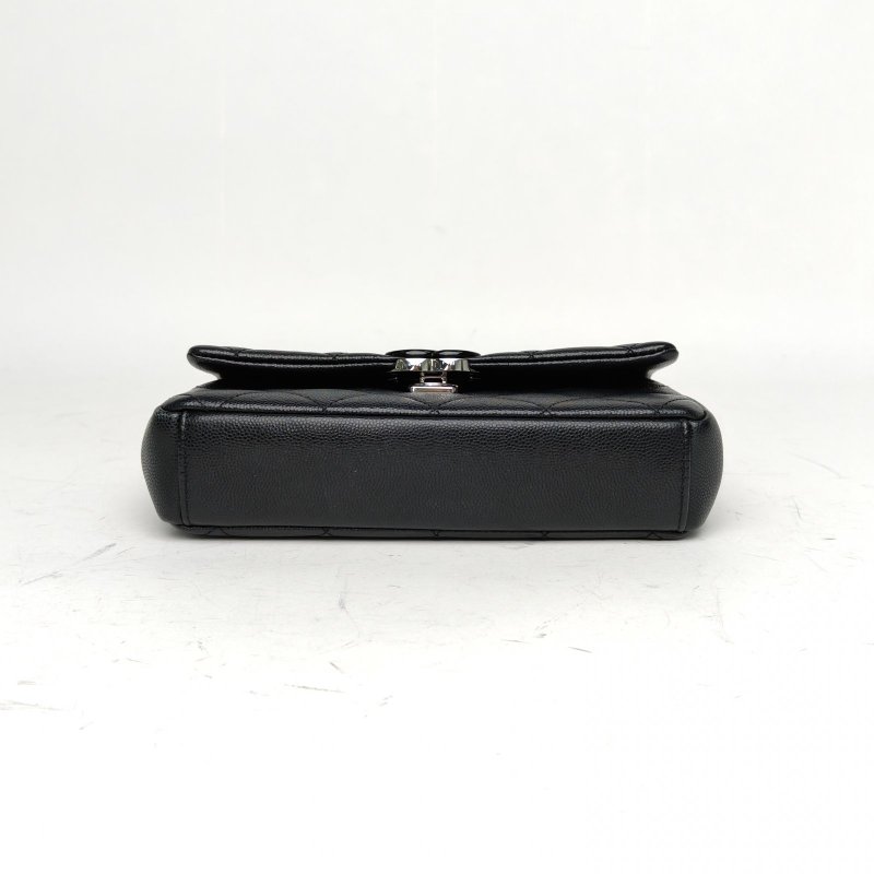 CHANEL 黑色荔枝牛皮30開琺瑯扣CF系列Soblack大mini口蓋包肩背包-4