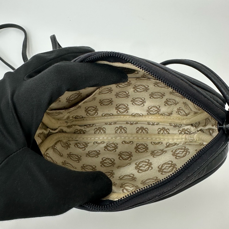 【赫蒂國際精品】Loewe 羅意威 經典 Anagram 標誌皮革單肩包vintage-7