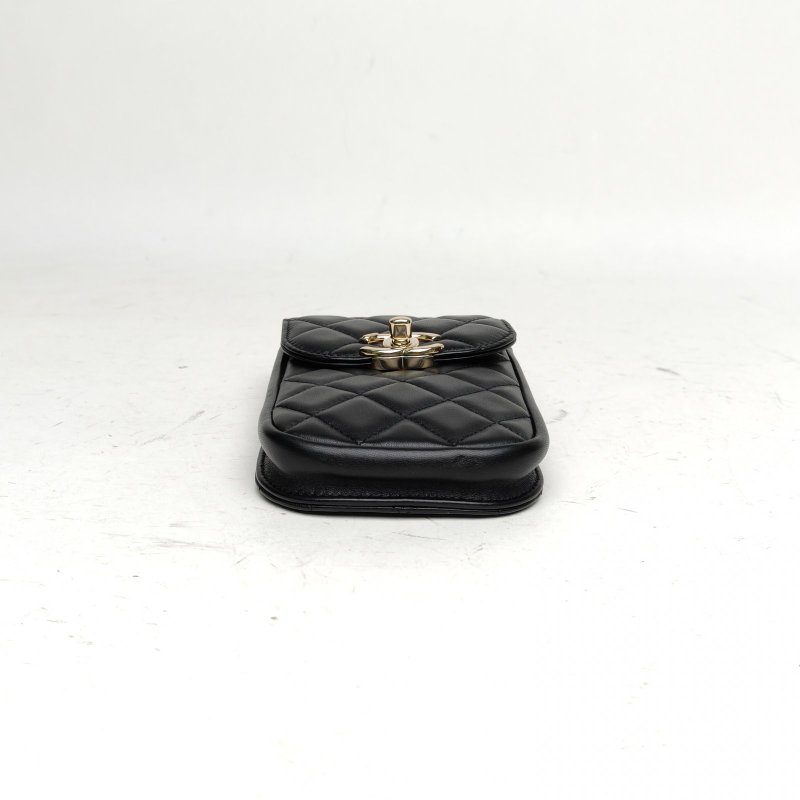 CHANEL 黑色羊皮豎版手機包鏈條包肩背包-4