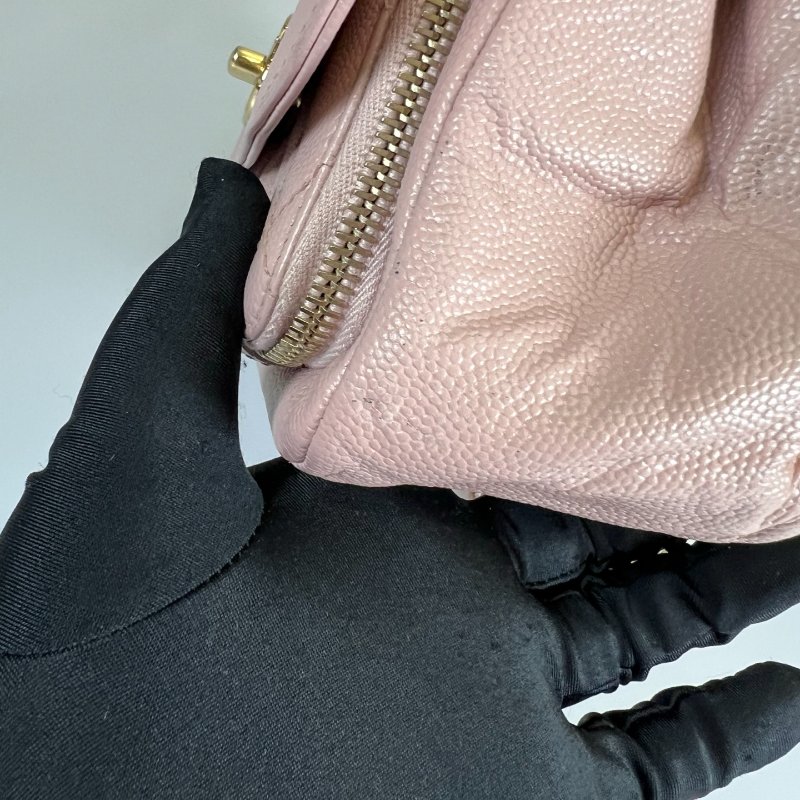 CHANEL 郵差金扣側肩包 荔枝粉 保卡款24開-6