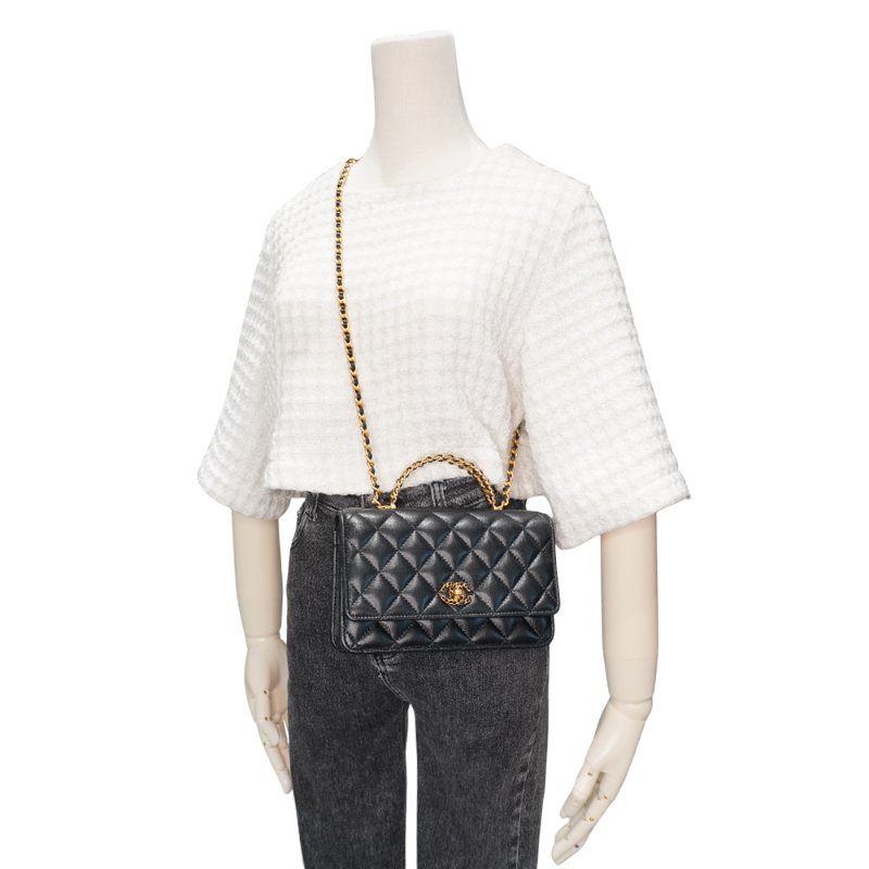 Chanel 展示品 菱格羊皮金手柄皮穿鍊Woc斜背包(AP3664-黑)-5
