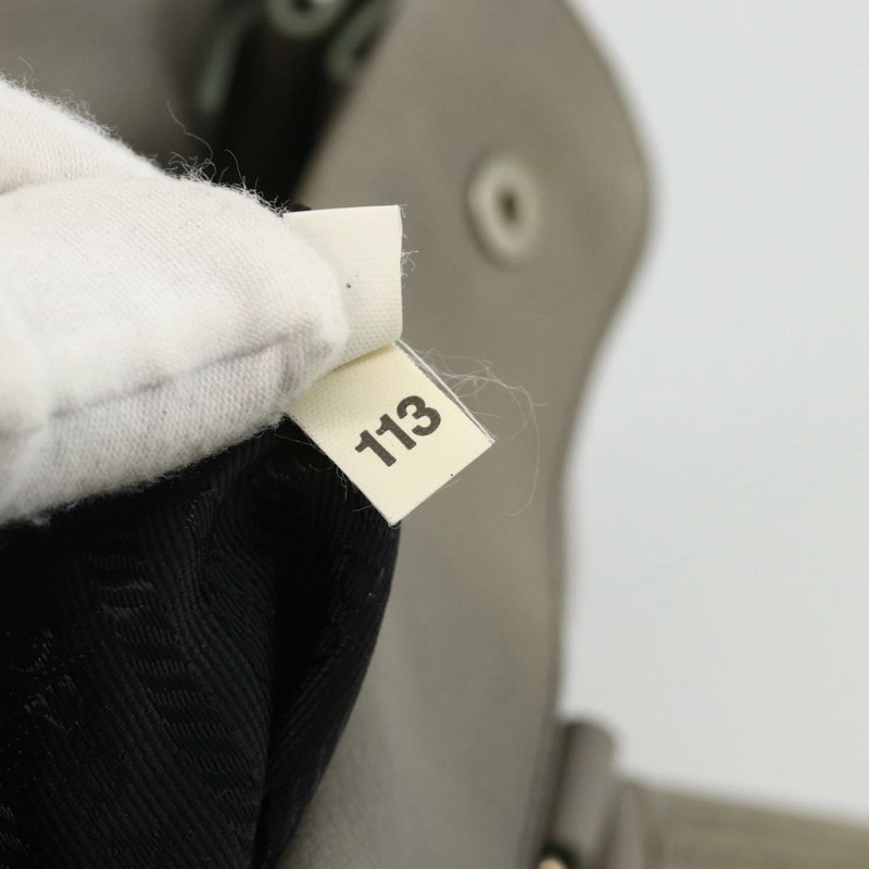 【日本直送】PRADA 灰色銀色皮革肩背包 正品 YKZ1610SAM-10