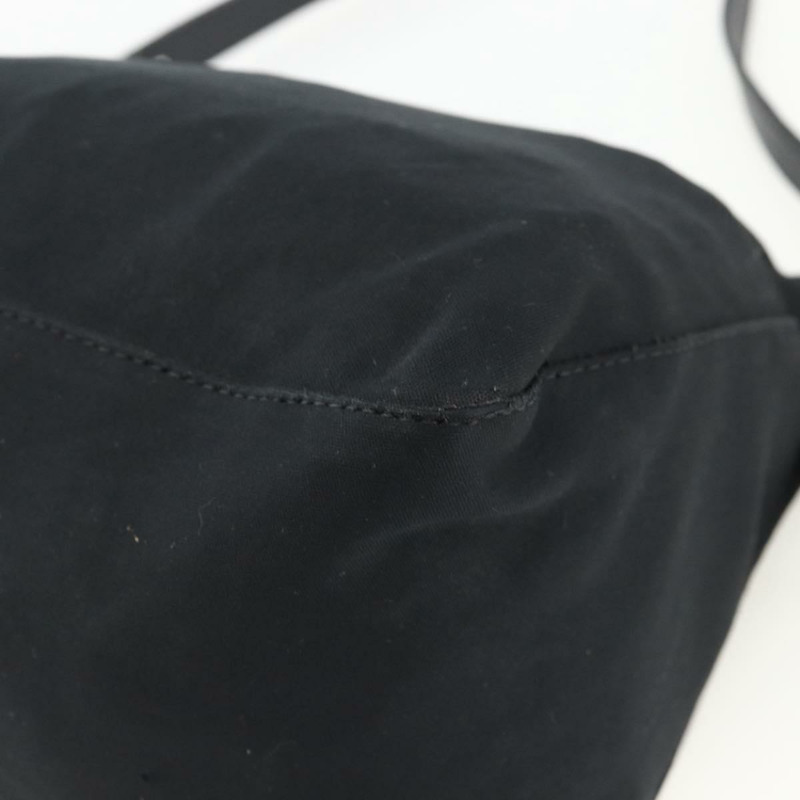 【日本直送】FENDI Mamma Baguette 肩背包 尼龍 黑色 銀色 正品 YKZ1595A-14