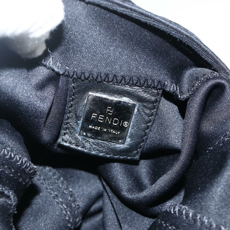 【日本直送】FENDI Mamma Baguette 肩背包 尼龍 黑色 銀色 正品 YKZ1595A-16