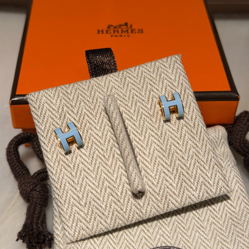 【全新全套✨ 全網最低價！】Hermes/愛馬仕耳釘 淡藍色（下單前先詢問庫存❗️❗️）-0