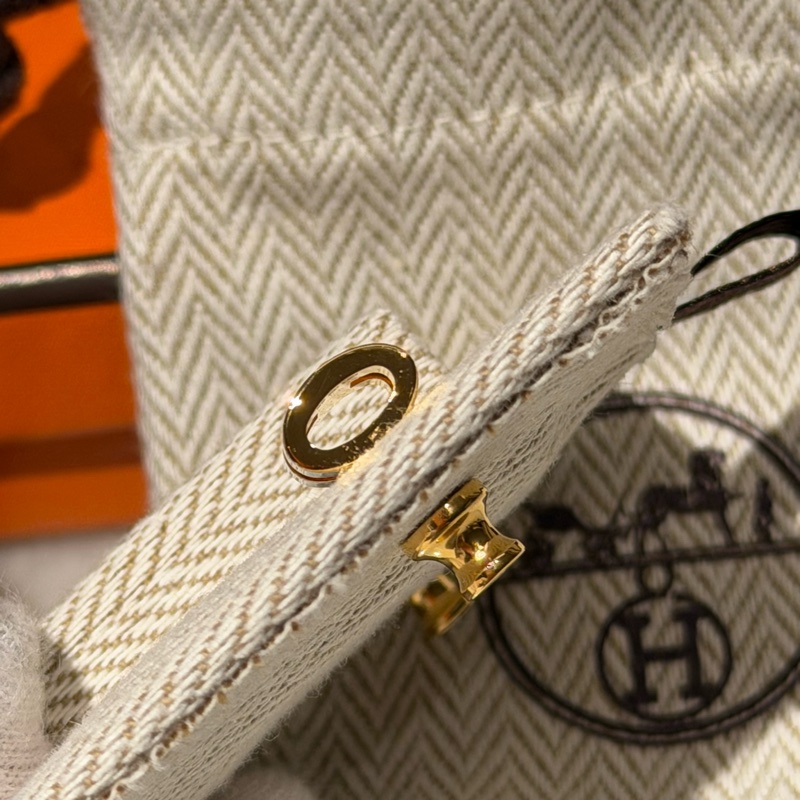 【全新全套✨ 全網最低價！】Hermes/愛馬仕耳釘 淡藍色（下單前先詢問庫存❗️❗️）-3