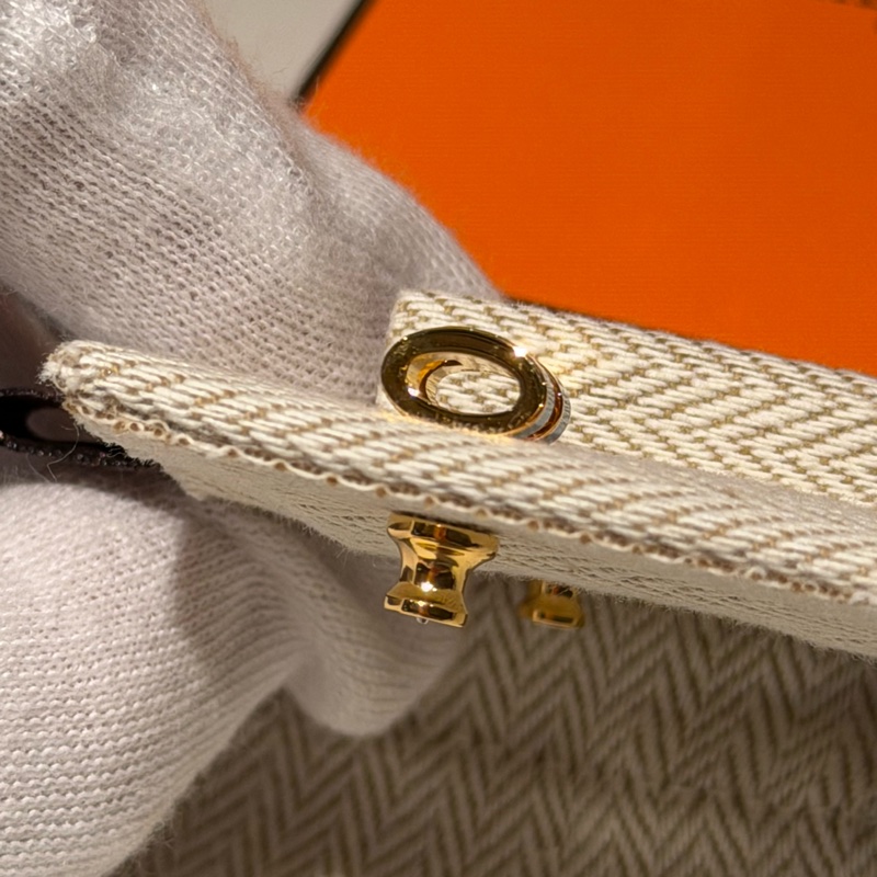 【全新全套✨ 全網最低價！】Hermes/愛馬仕耳釘 淡藍色（下單前先詢問庫存❗️❗️）-4