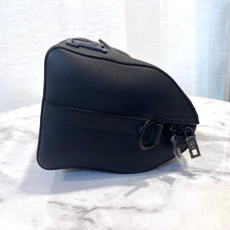 LV黑色粒面小牛皮City Keepall黑色logo斜背包-5