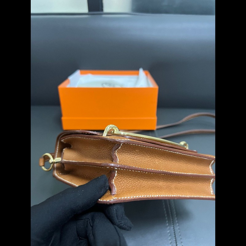 Hermes mini Roulis 
金棕金扣猪鼻子19-5