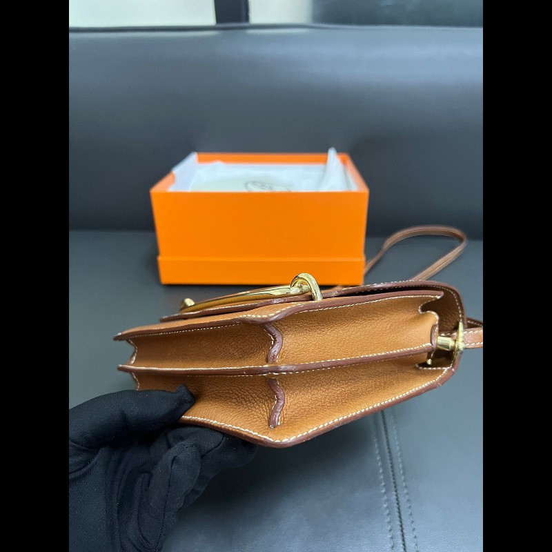 Hermes mini Roulis 
金棕金扣猪鼻子19-6