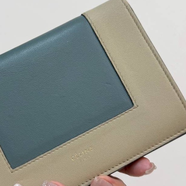 CELINE 賽琳 經典 Continental 小牛皮 暗釦 中夾 皮夾 錢包 皮包 卡夾（米/藍灰色）-7