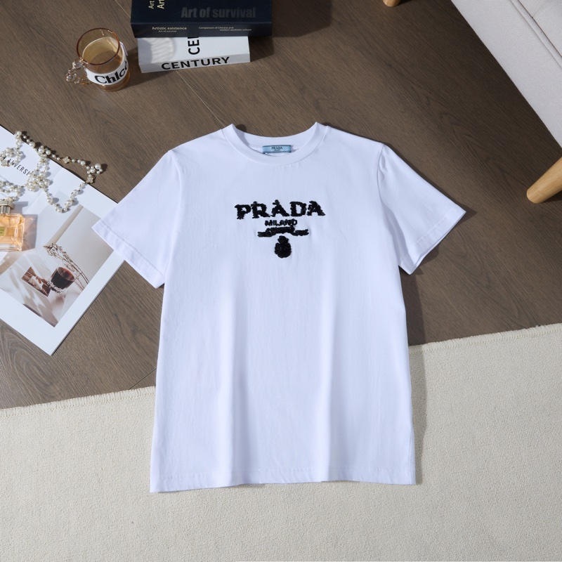 ❤️Prada 白色T恤 立體感精緻Logo-0