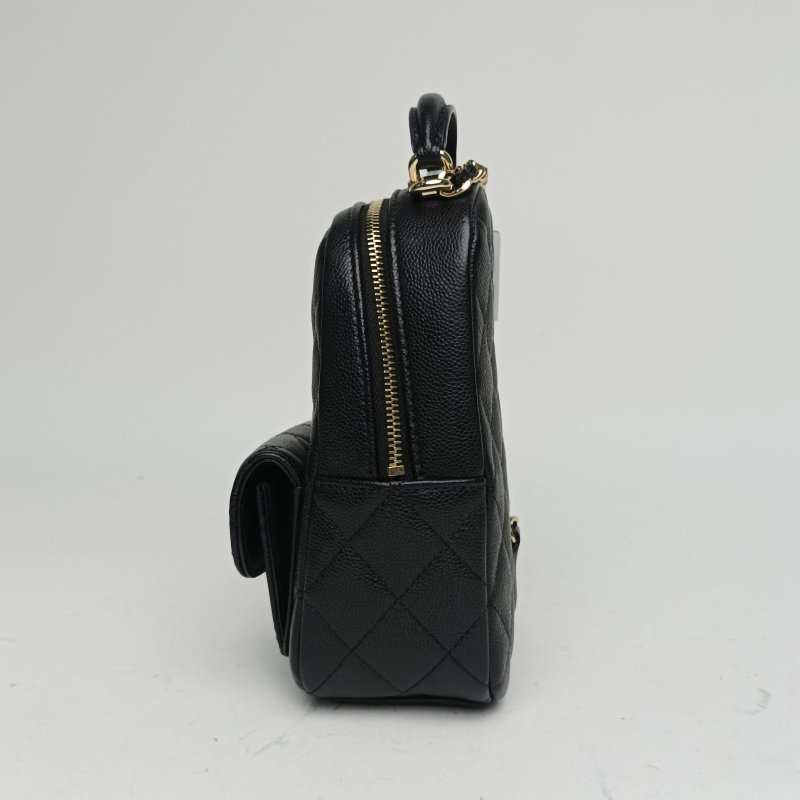 CHANEL 手提前口袋雙肩包黑色荔枝牛皮鐳射標金扣肩背包-1
