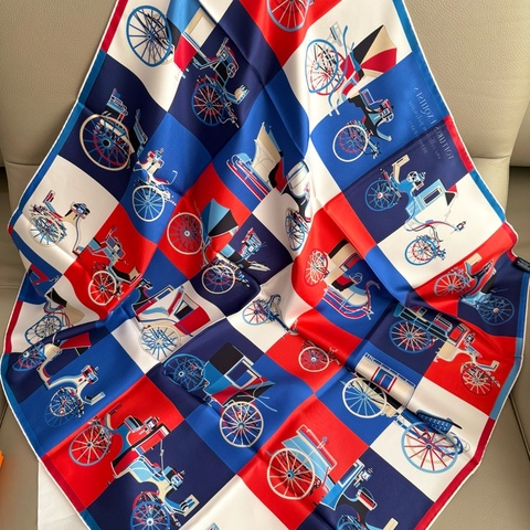 Hermes ᴄᴀʀʀé 𝟫𝟢 ᴠᴏɪᴛᴜʀᴇꜱ ᴇxǫᴜɪꜱᴇꜱ 多色絲巾 方巾 100%真絲 送禮ok🎁