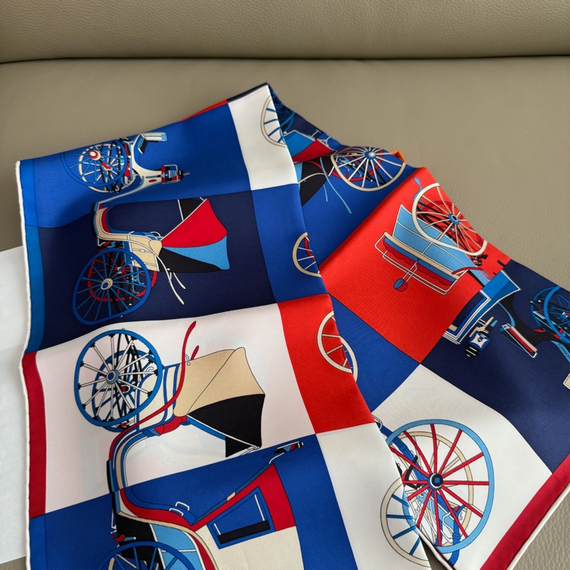 Hermes ᴄᴀʀʀé 𝟫𝟢 ᴠᴏɪᴛᴜʀᴇꜱ ᴇxǫᴜɪꜱᴇꜱ 多色絲巾 方巾 100%真絲 送禮ok🎁-2