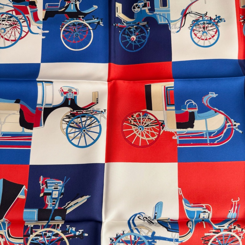 Hermes ᴄᴀʀʀé 𝟫𝟢 ᴠᴏɪᴛᴜʀᴇꜱ ᴇxǫᴜɪꜱᴇꜱ 多色絲巾 方巾 100%真絲 送禮ok🎁-8