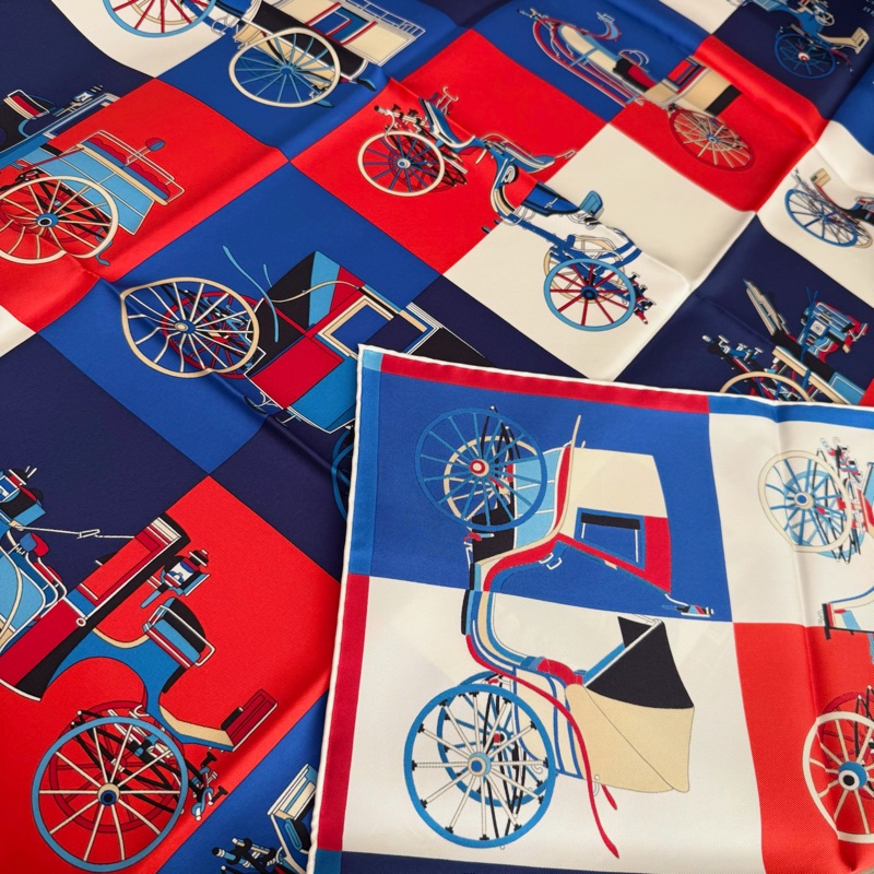 Hermes ᴄᴀʀʀé 𝟫𝟢 ᴠᴏɪᴛᴜʀᴇꜱ ᴇxǫᴜɪꜱᴇꜱ 多色絲巾 方巾 100%真絲 送禮ok🎁-11