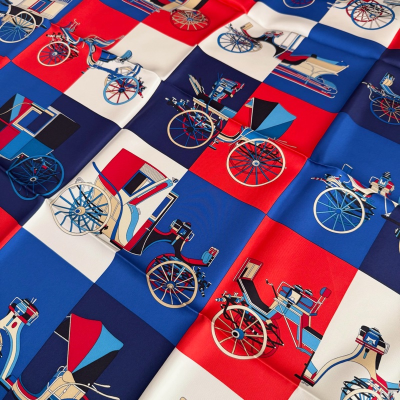 Hermes ᴄᴀʀʀé 𝟫𝟢 ᴠᴏɪᴛᴜʀᴇꜱ ᴇxǫᴜɪꜱᴇꜱ 多色絲巾 方巾 100%真絲 送禮ok🎁-12