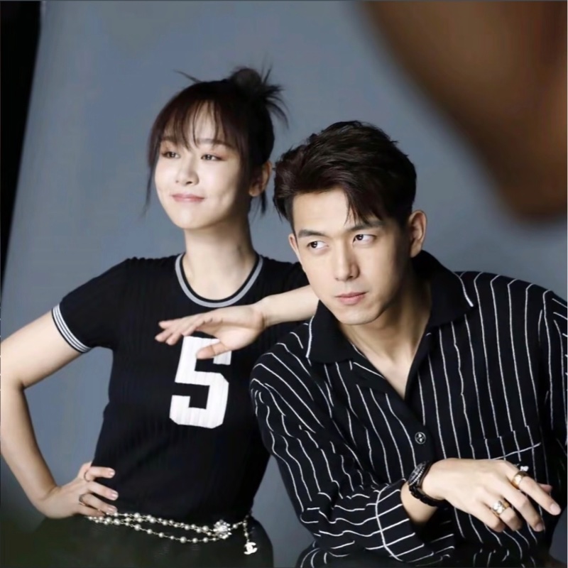 CHANEL黑色針織短袖-2