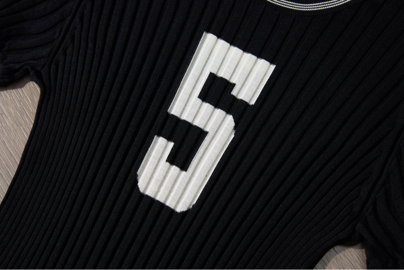 CHANEL黑色針織短袖-5