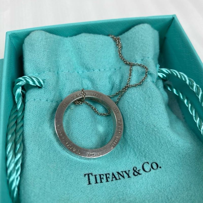 蒂芙尼/Tiffany   大環銀頸鏈 頸鏈上有刻字 輕鬆簡潔設計-2