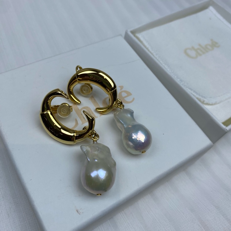 Celine 夾耳環 師字型金色設計配珍珠貝母 簡潔奢華 優雅美麗-3