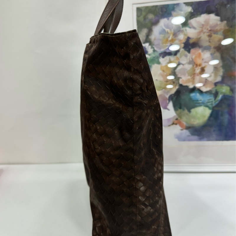 BV Bottega Veneta經典炫彩蝴蝶限量編織尼龍包/購物袋。尺寸30x35公分。-2