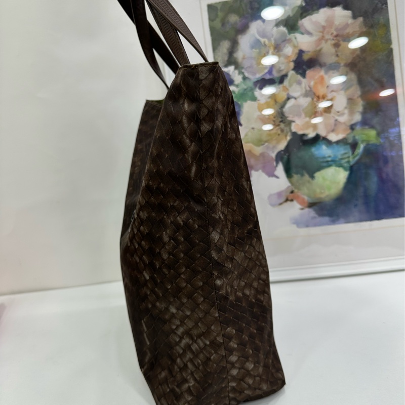 BV Bottega Veneta經典炫彩蝴蝶限量編織尼龍包/購物袋。尺寸30x35公分。-3