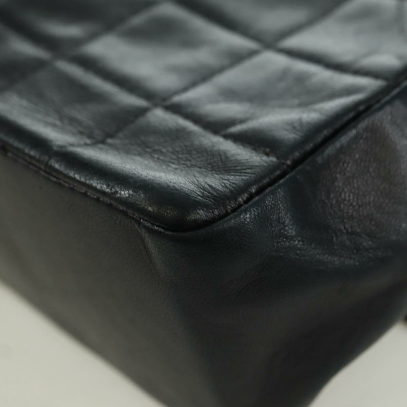 【日本直送】香奈兒 Choco Bar 單肩包，羊皮材質，黑色，金色雙C標誌，正品編號 yk20209SAV-15