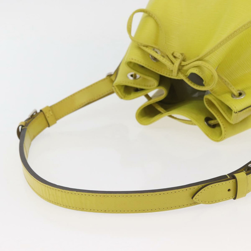 【日本直送】路易威登 Epi Petit Noe 肩背包 開心果綠 LV 正品 YKZ990A-6