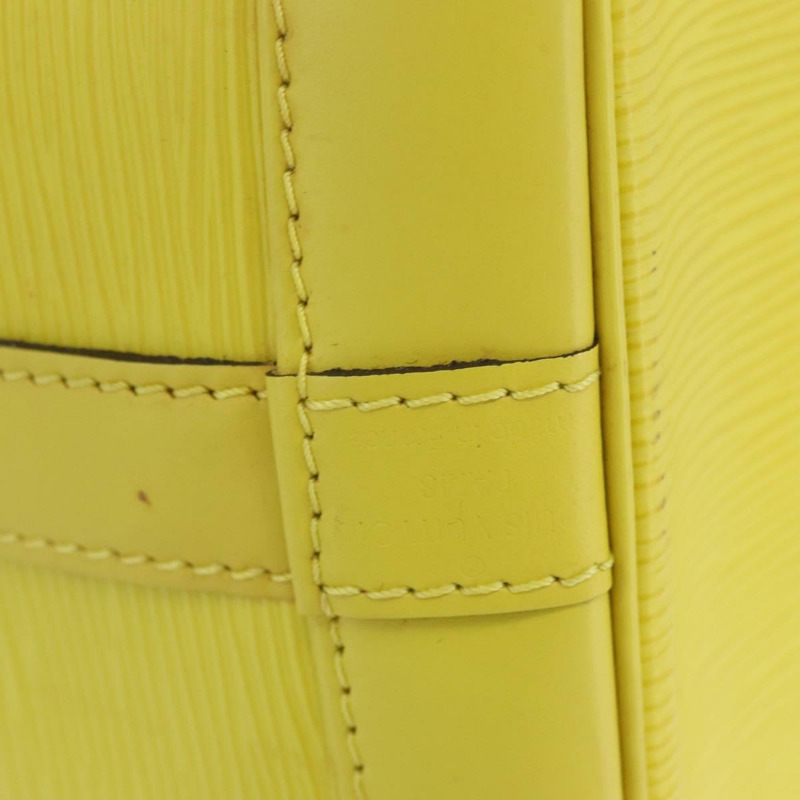 【日本直送】路易威登 Epi Petit Noe 肩背包 開心果綠 LV 正品 YKZ990A-16