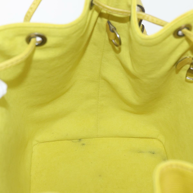 【日本直送】路易威登 Epi Petit Noe 肩背包 開心果綠 LV 正品 YKZ990A-19