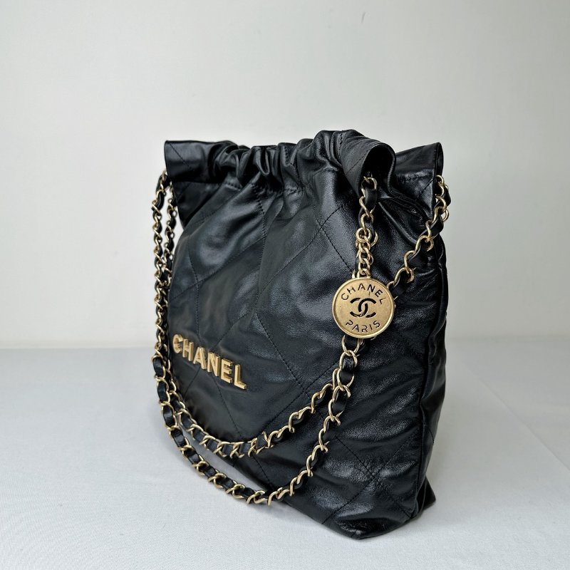 CHANEL 黑金小款22肩背包-3