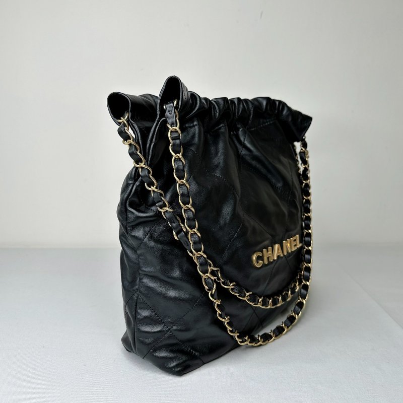 CHANEL 黑金小款22肩背包-4