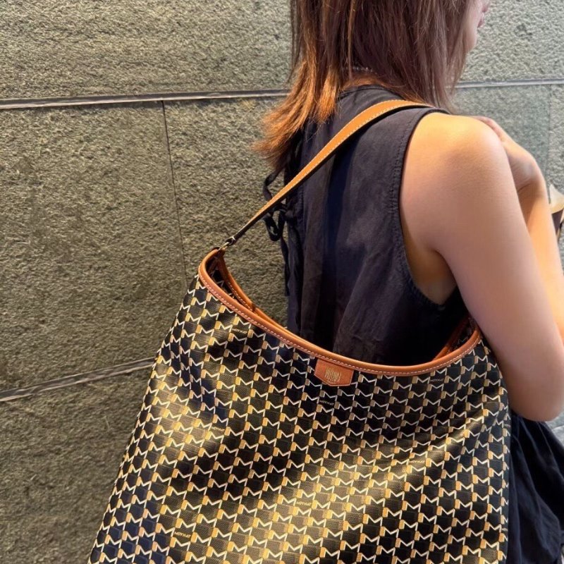 Moynat paris Mcanvas hobo  帆布手提斜背包32*17*15cm 99新配件塵袋 肩帶-1