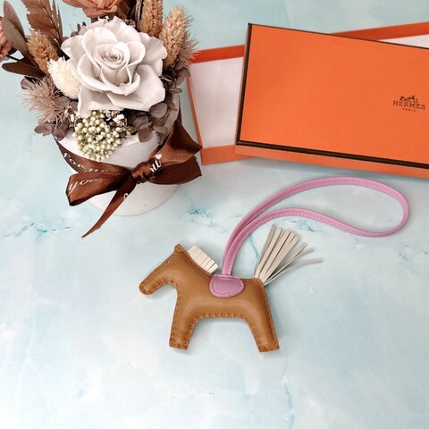 HERMES 全新Rodeo PM小馬掛飾