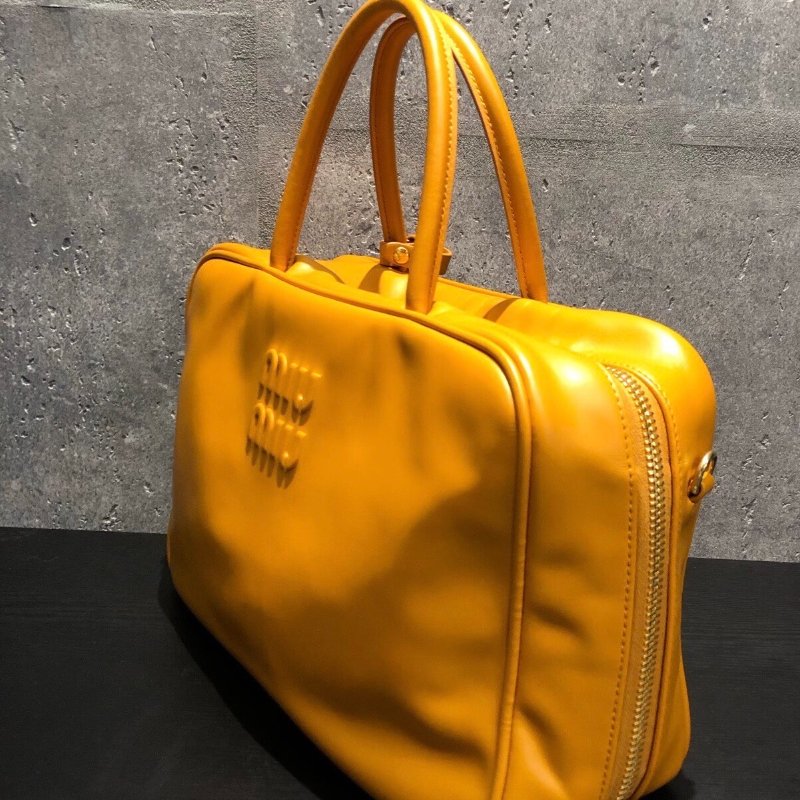 Miumiu 南瓜色24SS手提肩背斜背公事包34×23cm 99新配件肩帶、購證、塵袋-3