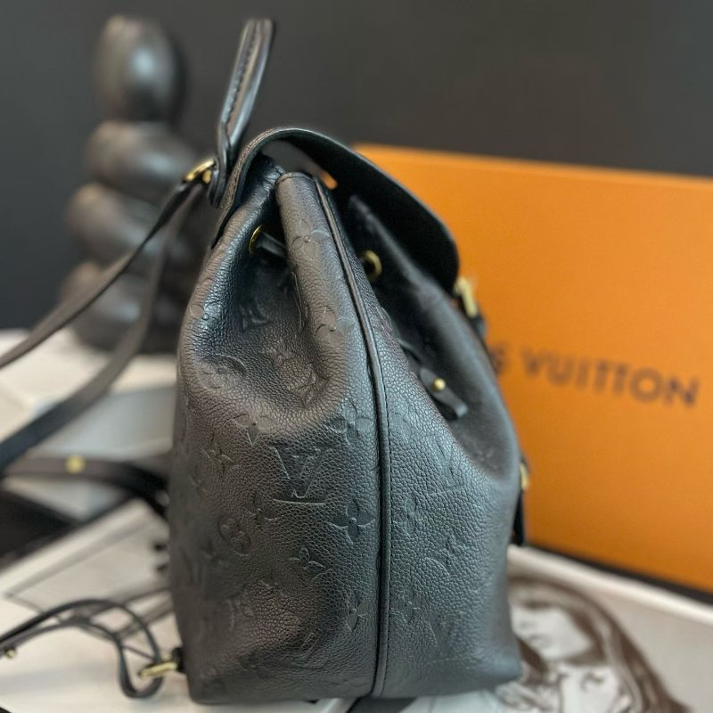 ️LV montsouris壓紋後背包 黑金 27.5×33×14 98新配件塵袋-4